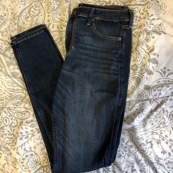 size 07, dark blue hollister skinny jeans - Picture 1 of 2